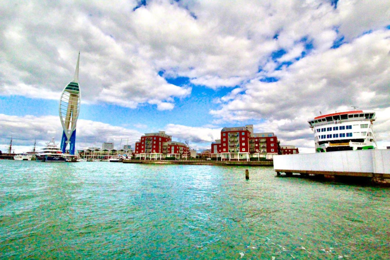 Clarence Quarters Self-Catering Guest House Portsmouth Buitenkant foto