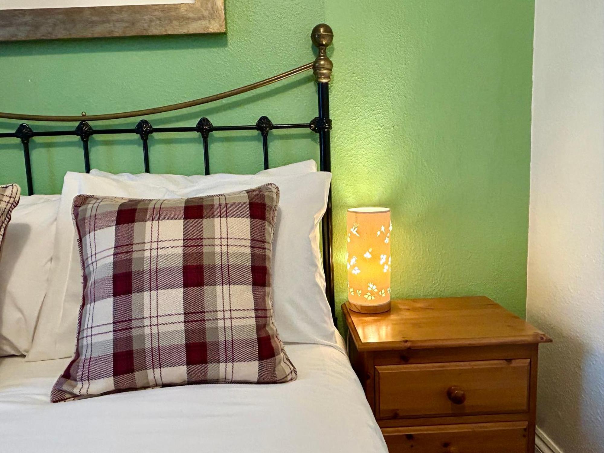 Clarence Quarters Self-Catering Guest House Portsmouth Buitenkant foto