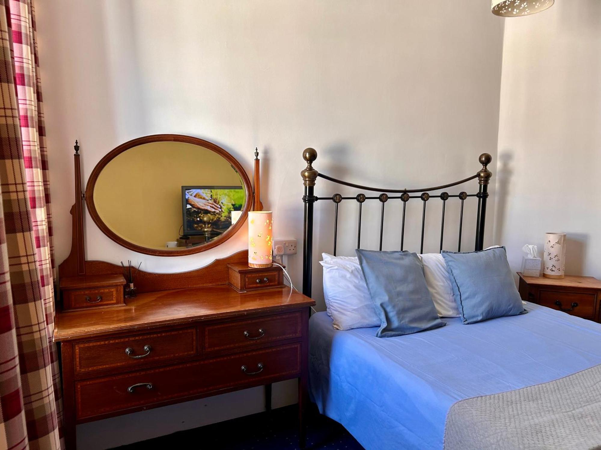 Clarence Quarters Self-Catering Guest House Portsmouth Buitenkant foto