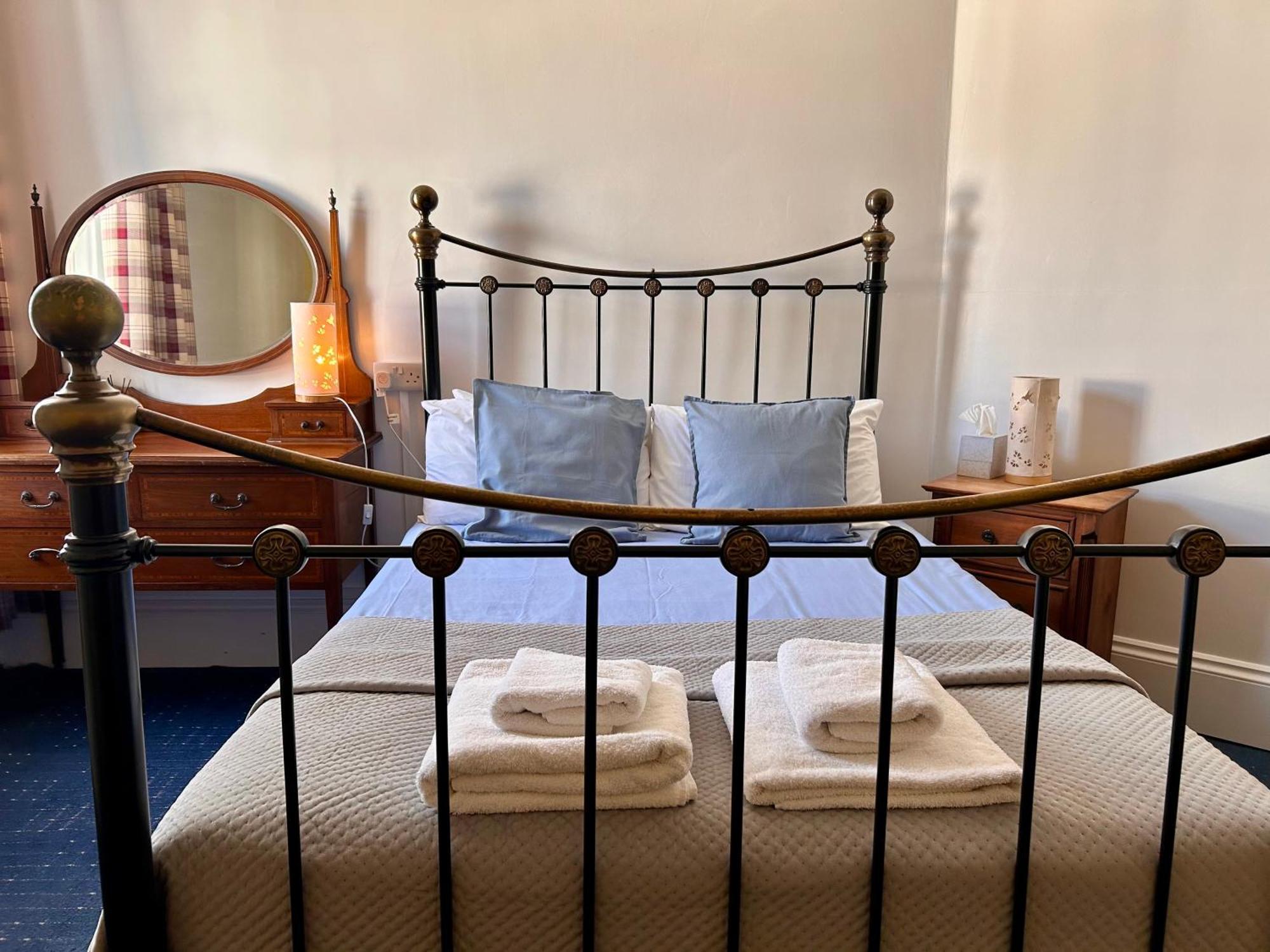 Clarence Quarters Self-Catering Guest House Portsmouth Buitenkant foto