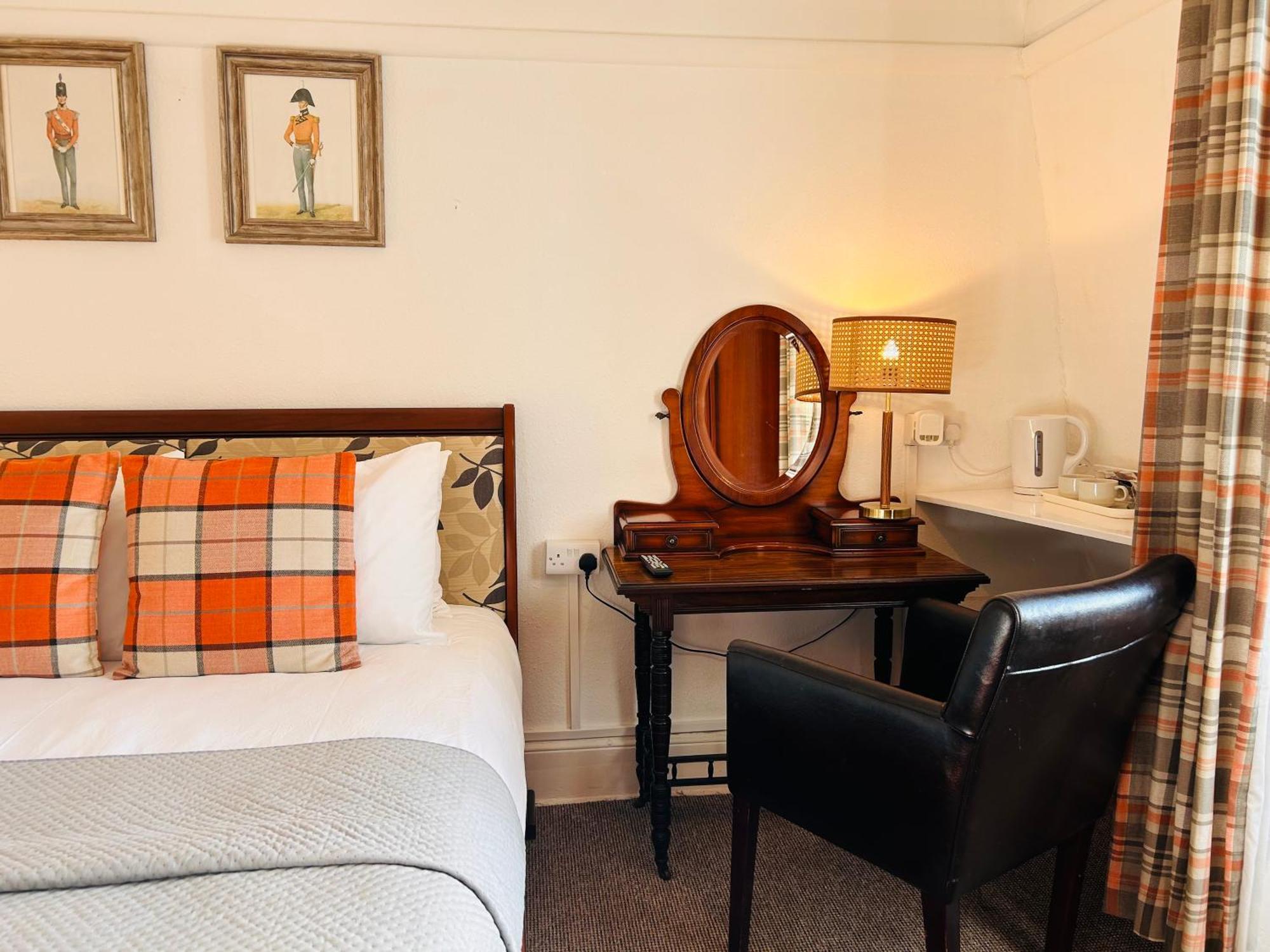 Clarence Quarters Self-Catering Guest House Portsmouth Buitenkant foto